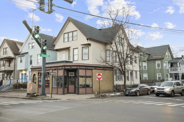 National Multifamily brokers sale of four-unit mixed-use building (NEREJ)