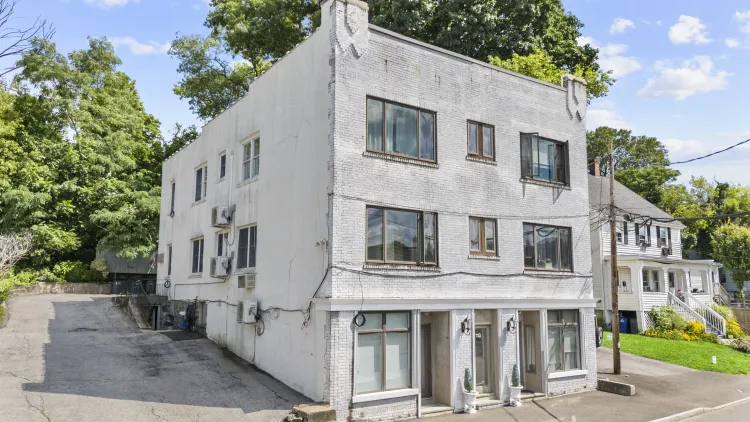 Cawley of National Multifamily arranges six-unit apartment sale totaling $2.077 million (NEREJ)